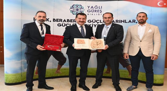 Yağlı güreş düzenleyen kentler birliği meclisi Antalya’da gerçekleşti