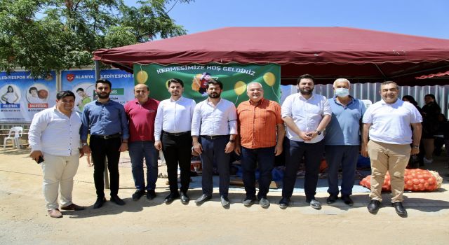 Gelecek partisi Ahmet bebek için kermes düzenledi