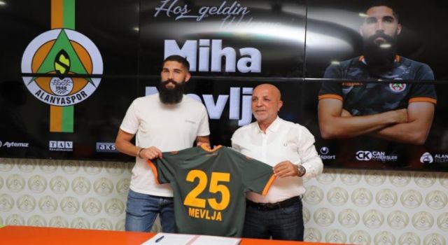 Alanyaspor slovenya’lı stoperle 3 yıllığına anlaştı