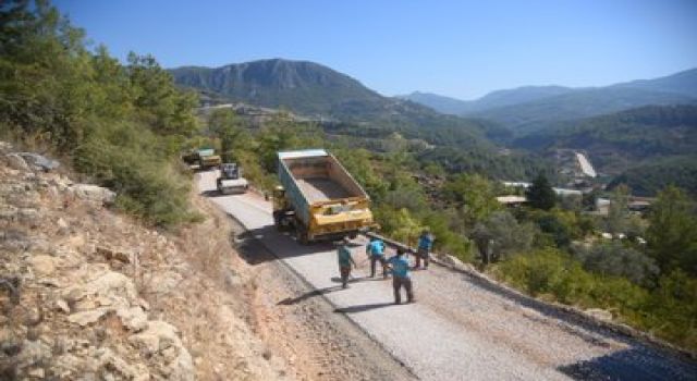 Alanya belediyesi Asfalt seferberliği devam ediyor