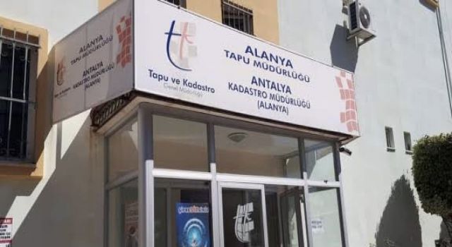 Alanya tapu müdürlüğündeki uygulamaya emlakçılar tepki gösterdi