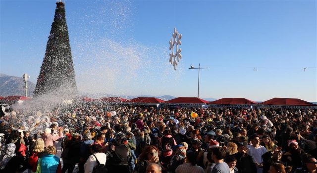 11. Alanya uluslararası yeni yıl pazarı’na 7’den 70’e herkes davet edildi