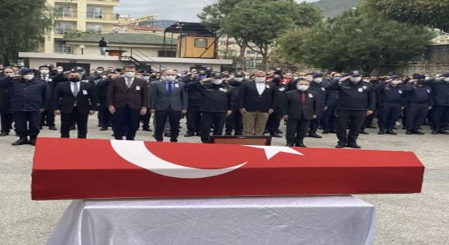 KOMİSER YARDIMCISI TÖRENLE ARKADAŞLARI TARAFINDAN TÖRENLE UĞURLANDI