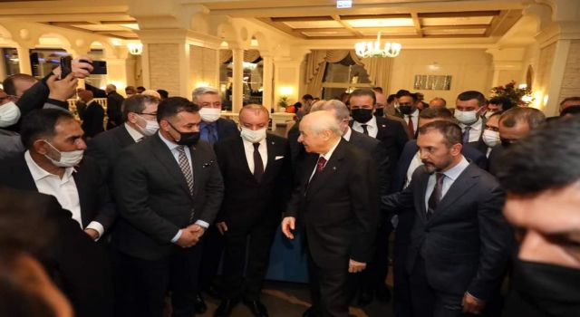 MHP LİDERİ BAHÇELİ'DEN BAŞKAN YÜCEL'E HİZMET ÖVGÜSÜ