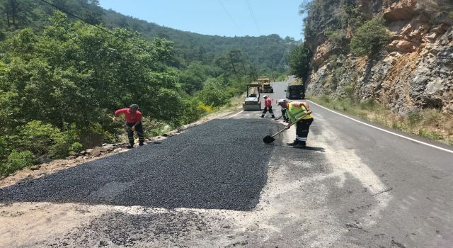 ALANYA’DA 9 MAHALLE YOLUNA YAZ BAKIMI YAPILDI