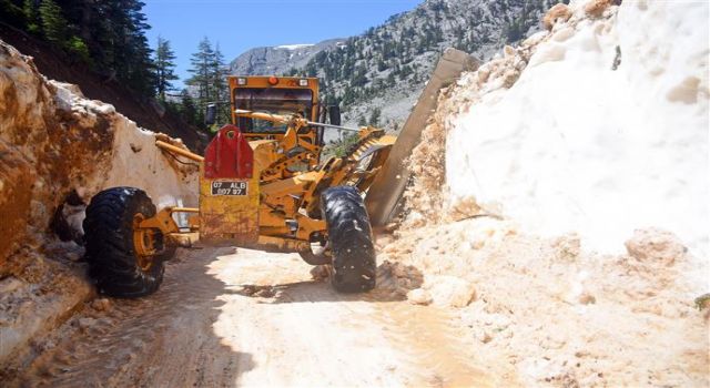 GÖKBEL VE ÇÖKELE YAYLA YOLU ULAŞIMA AÇILDI