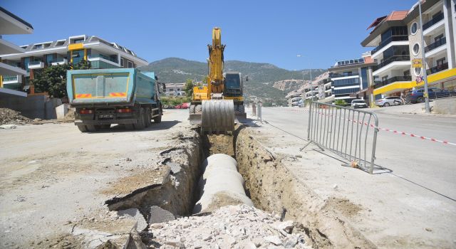 FIĞLA MAMADI YOLUNDA ASFALT ÖNCESİ ALTYAPI HAZIRLIKLARI ARALIKSIZ SÜRÜYOR