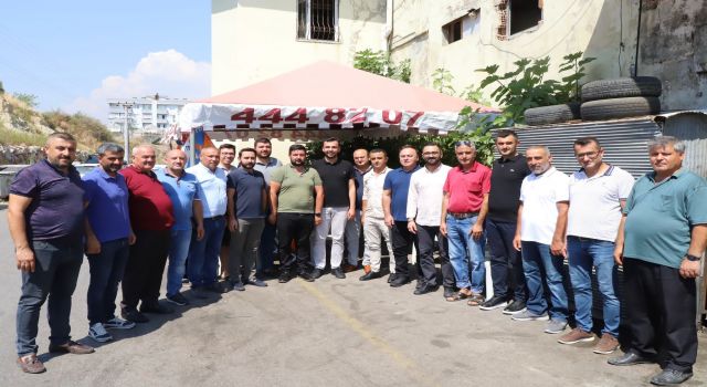 AK PARTİLİLER KONAKLI MAHALLESİNDE VATANDAŞLARA AŞURE İKRAM ETTİ