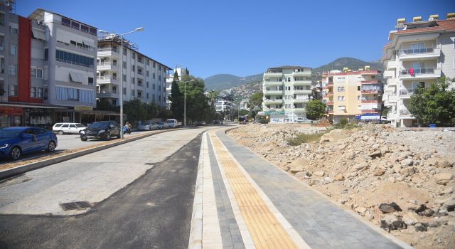 HACET EŞREF KAHVECİOĞLU CADDESİ ÇİFT YÖN OLARAK TRAFİĞE AÇILDI