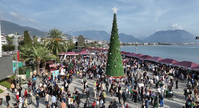 12. ALANYA ULUSLARARASI YENİ YIL PAZARINA BÜYÜK İLGİ