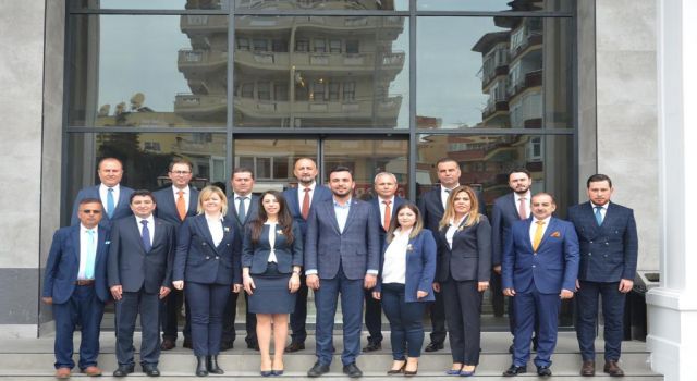 BAŞKAN TOKLU MECLİS ÜYELERİNE SAHİP ÇIKTI;HAKİKAT YOLUNUN YOLCULARI YORULMAZ