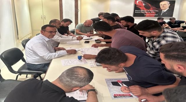 MHP Alanya’ya Gençlerin Katılımları Sürüyor 