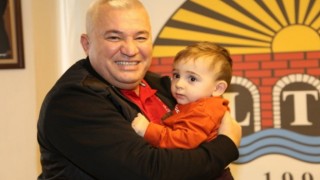 ALTSO başkanı Mehmet Şahin yakışanı yaptı Ahmet bebeğe 1 milyon tl bağışladı