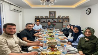 Başkan Adem Murat Yücel eşi Yıldız Yücel iftarını şehidimizin ailesi ile açtı