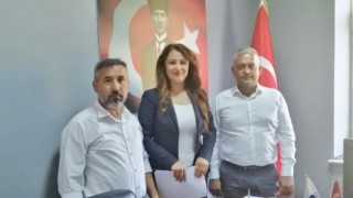 Meryem Aydoğan Demirtaş grup yollarının bozuk yerlerinin asfaltlanması için dilekçe verdi