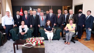 Cumhuriyet halk partililer genel başkanları Kemal Kılıçdaroğlu İle bir araya geldiler
