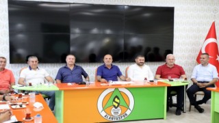 Alanyaspor yönetimi görev dağılımı yaptı