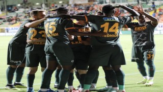 Alanyaspor evinde galip geldi