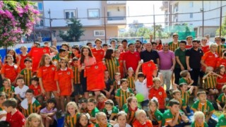 Alanyaspor,Rus okulunda öğrencilerle bir araya geldi