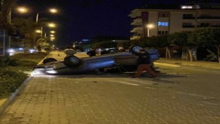 Takla atan araçtan burunları kanamadan çıktılar