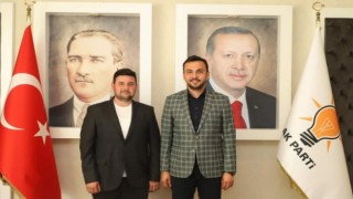 AK PARTİ’DE BAYRAK DEĞİŞİMİ