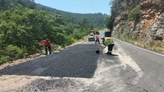 ALANYA’DA 9 MAHALLE YOLUNA YAZ BAKIMI YAPILDI