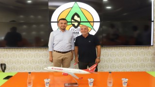 AK PARTİ ALANYA’DAN ALANYASPOR’A KOMBİNE DESTEĞİ