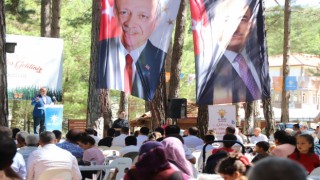 BAKAN ÇAVUŞOĞLU ALANYA’DA AK PARTİLİLERLE BULUŞTU