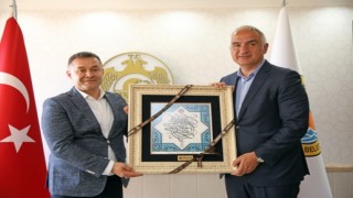 BAKAN ÇAVUŞOĞLU VE BAKAN ERSOY’DAN ALANYA BELEDİYESİ’NE ZİYARET