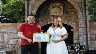 ALANYA’NIN EN GÜZEL BALKON, BAHÇE VE TERAS SAHİPLERİ ÖDÜLLERİNİ ALDI