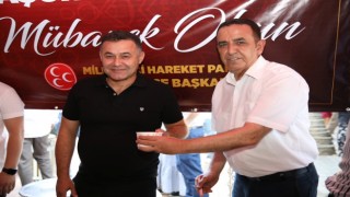 MHP ALANYA VATANDAŞLARA AŞURE DAĞITTI